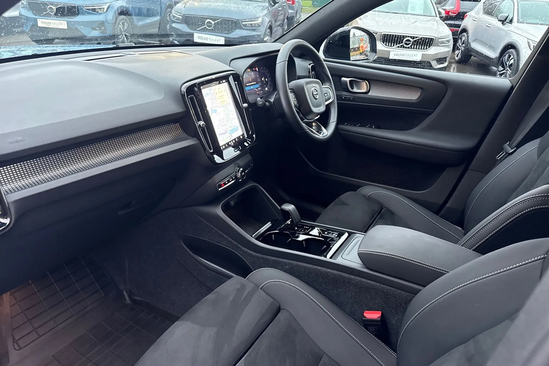 Volvo XC40 thumbnail image number 26