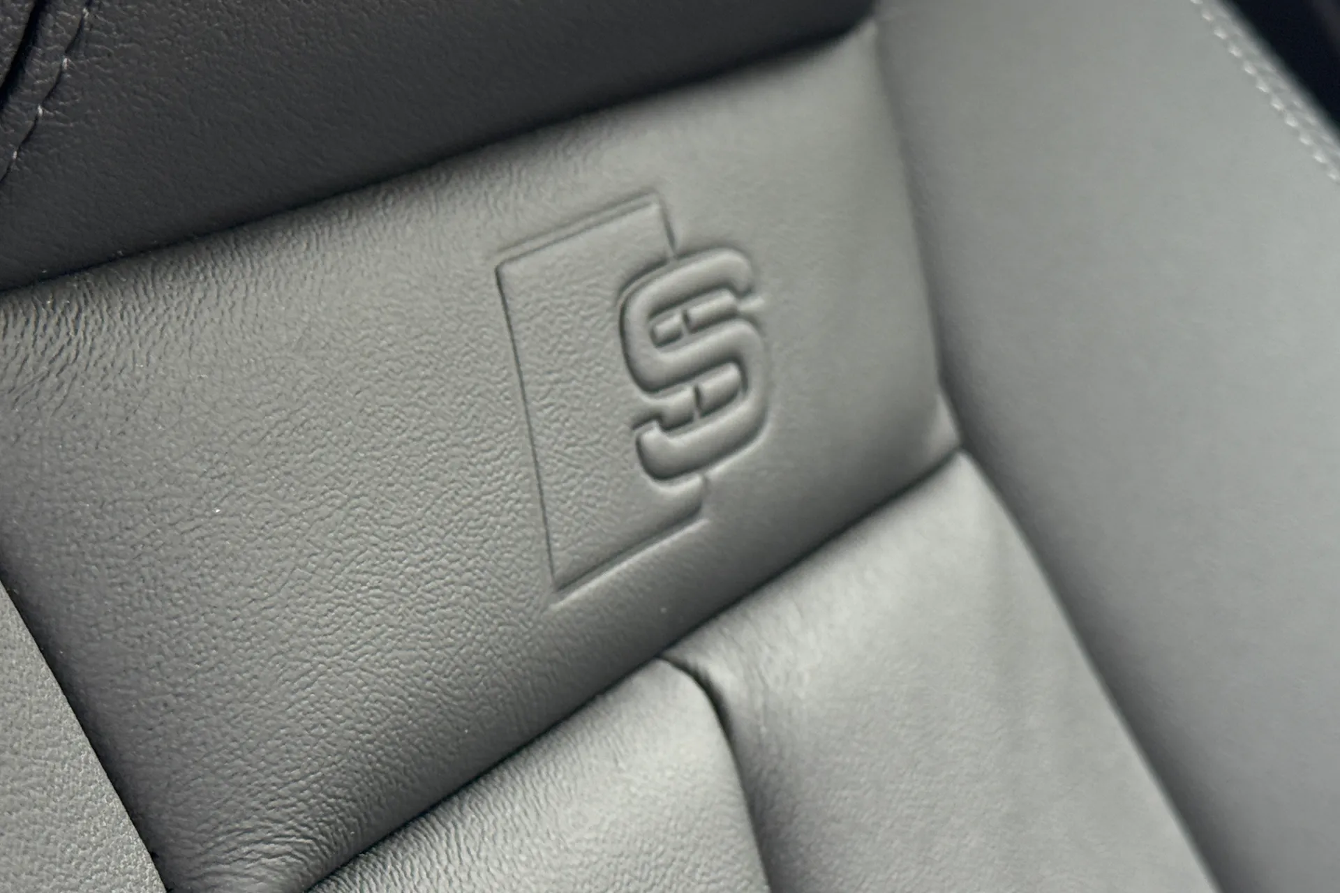 Audi A3 thumbnail image number 28