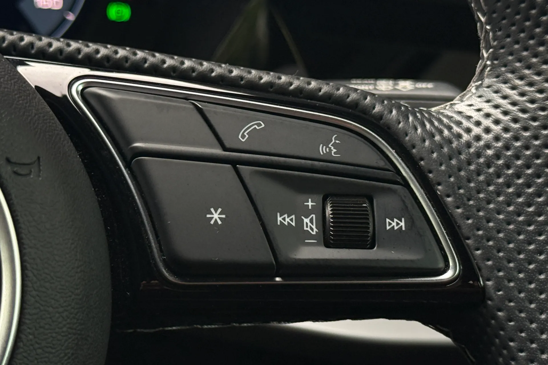 Audi A3 thumbnail image number 12
