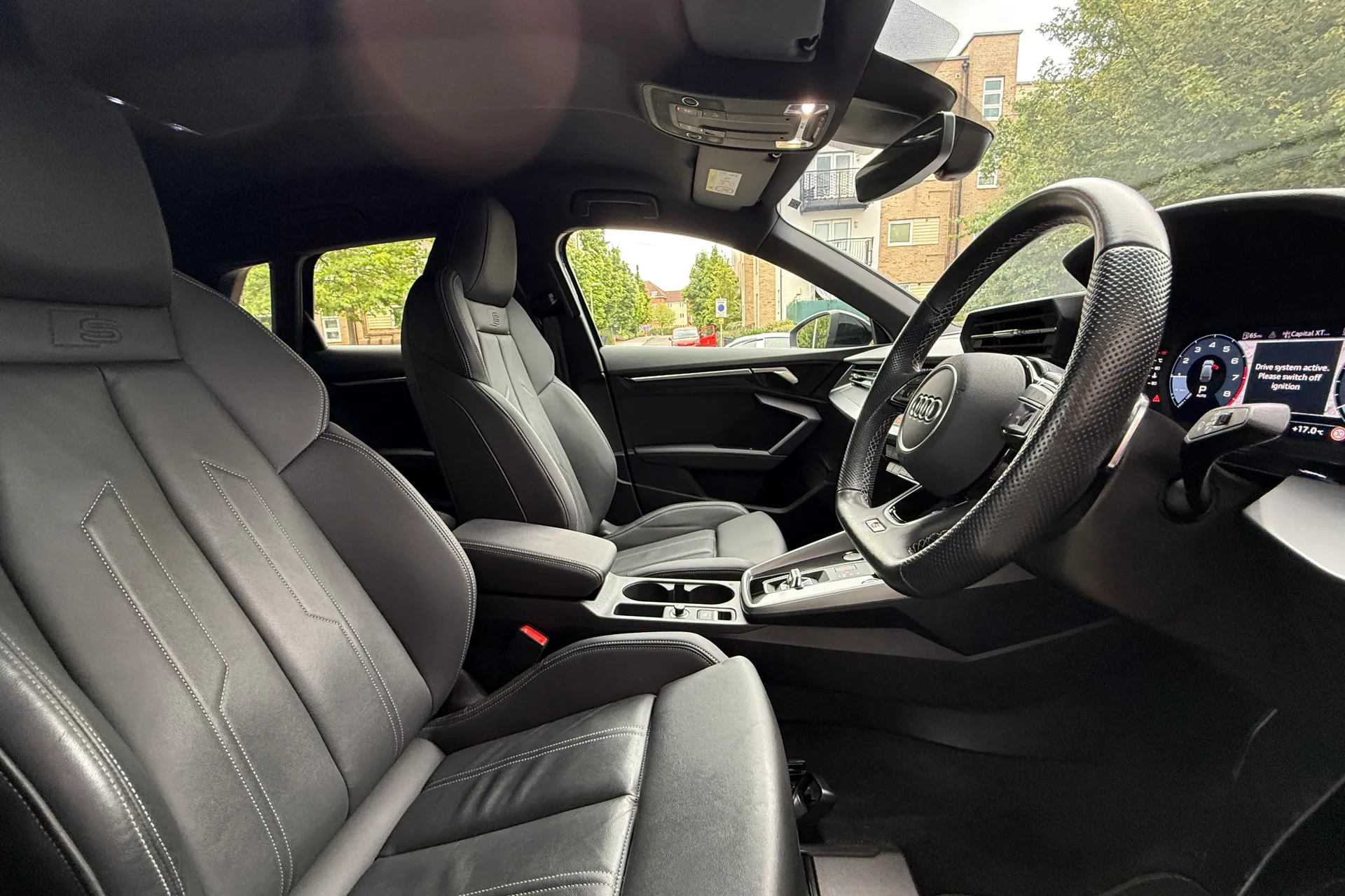 Audi A3 thumbnail image number 32
