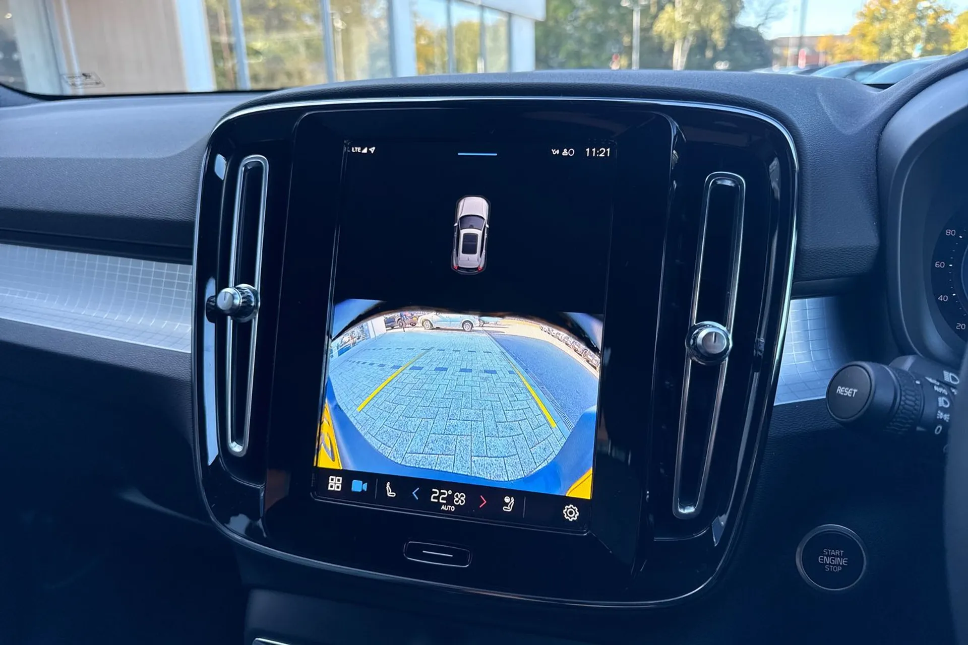 Volvo XC40 thumbnail image number 39