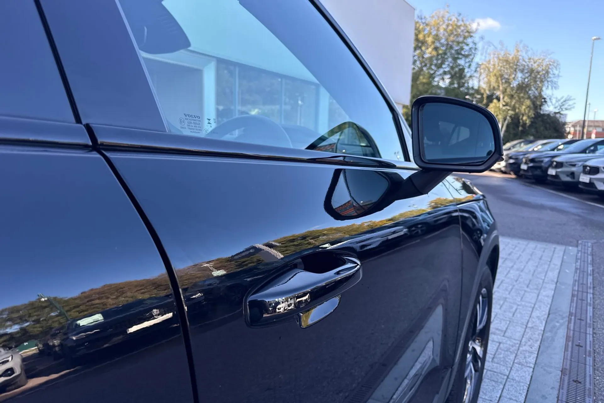 Volvo XC40 thumbnail image number 16