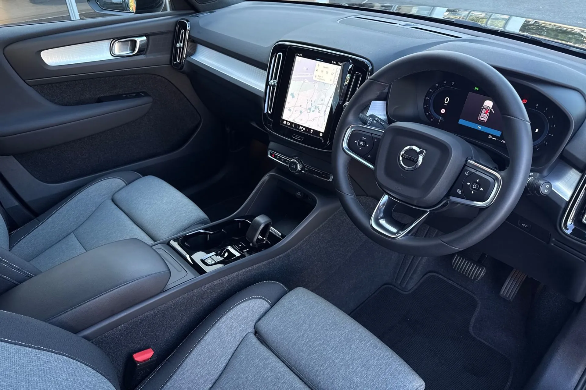 Volvo XC40 thumbnail image number 5