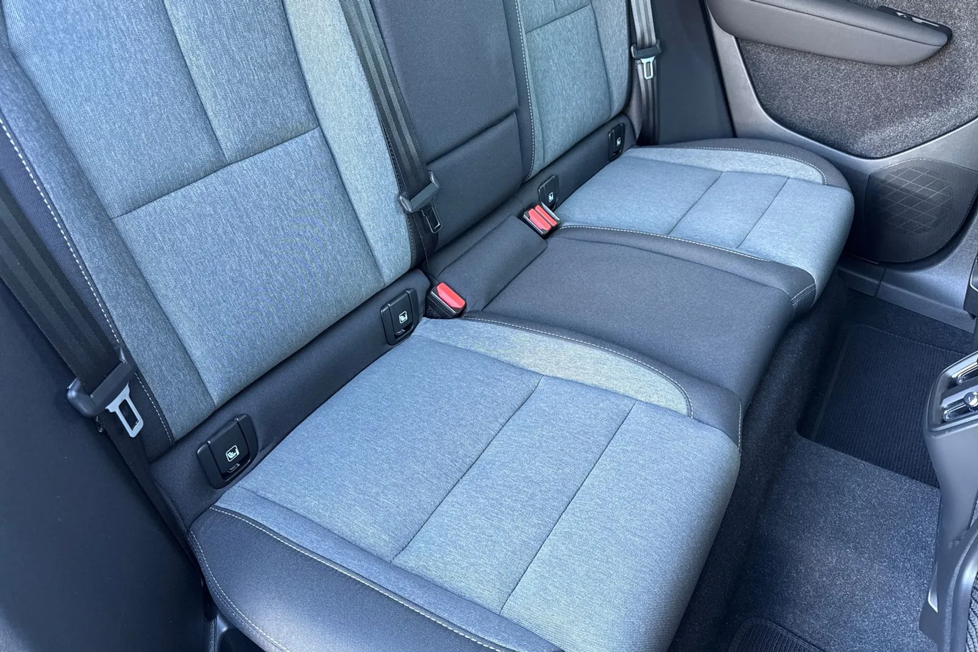 Volvo XC40 thumbnail image number 24