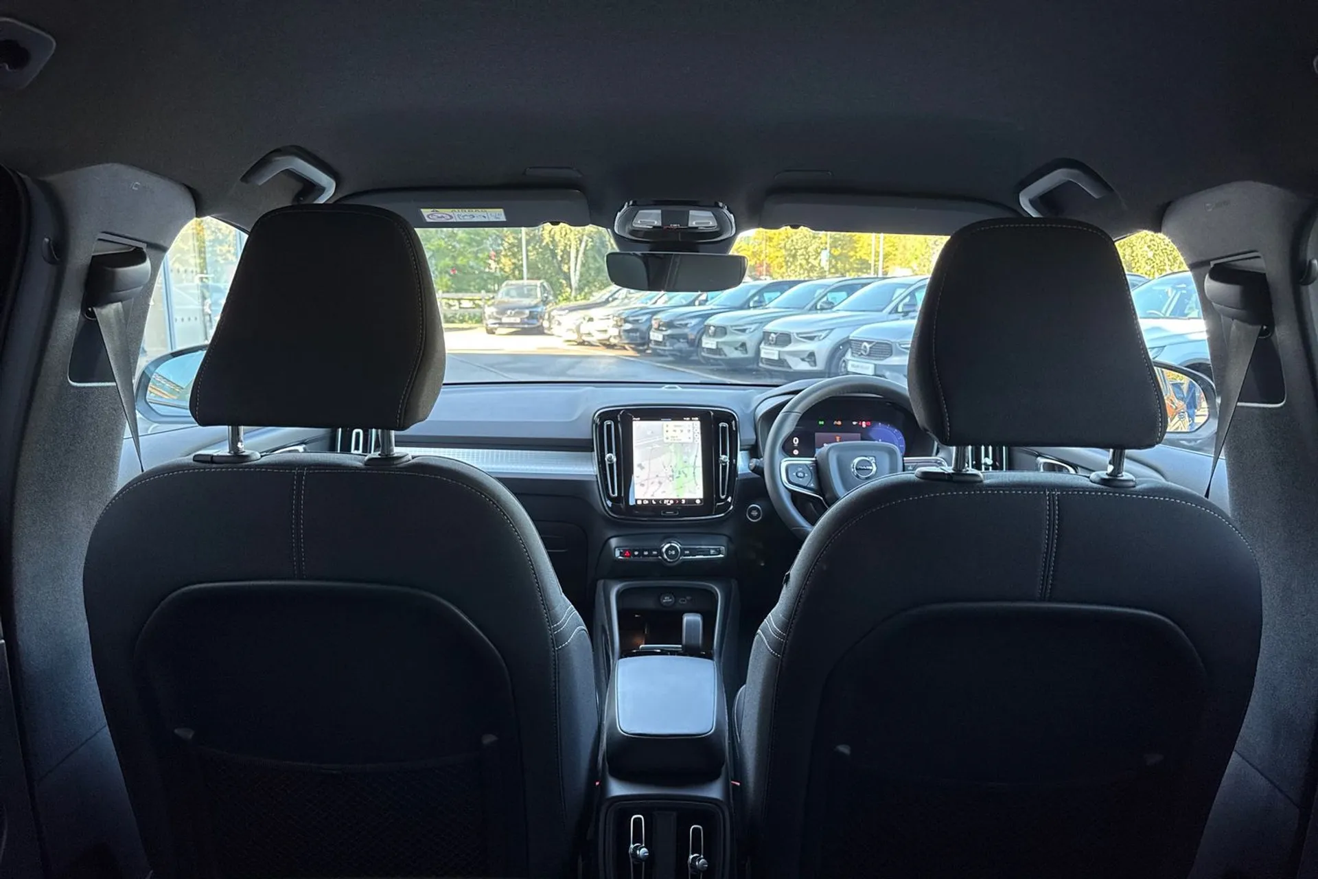 Volvo XC40 thumbnail image number 21