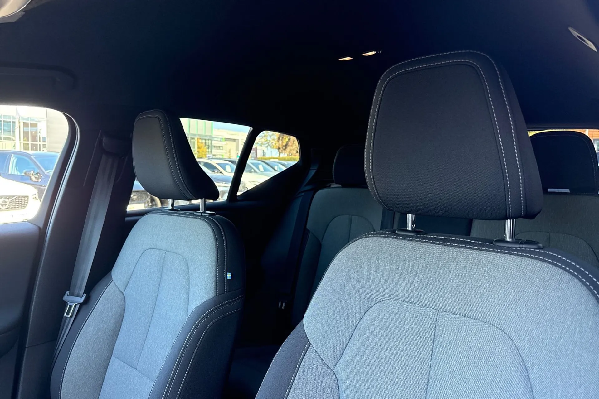 Volvo XC40 thumbnail image number 28