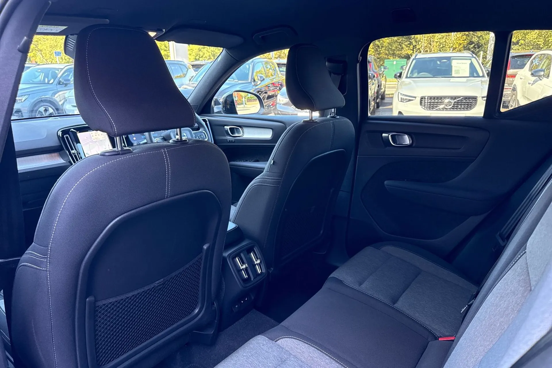 Volvo XC40 thumbnail image number 30