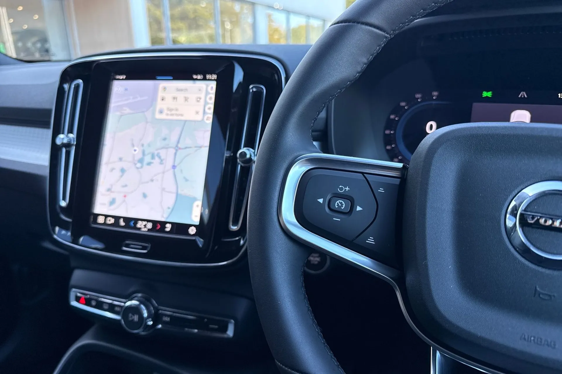 Volvo XC40 thumbnail image number 36