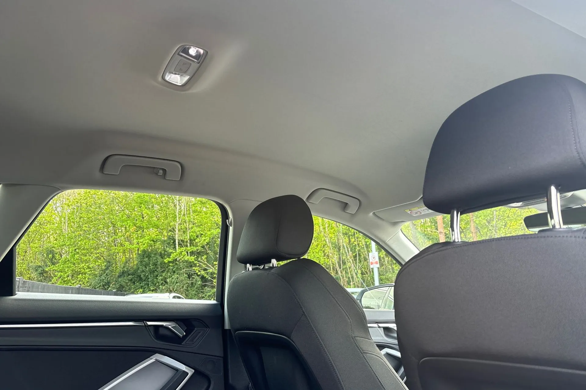 Audi Q3 thumbnail image number 22