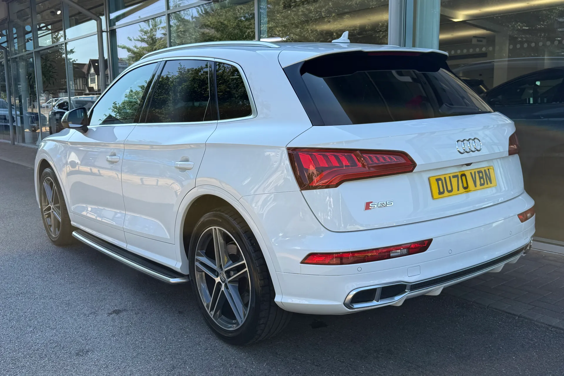 Audi Q5 thumbnail image number 3
