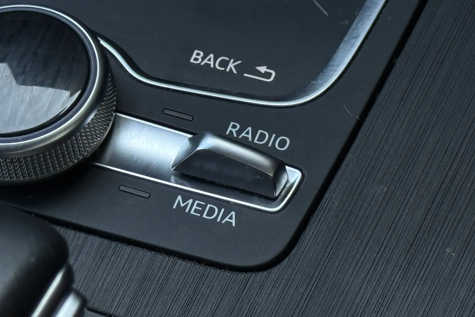 Audi Q5 thumbnail image number 25