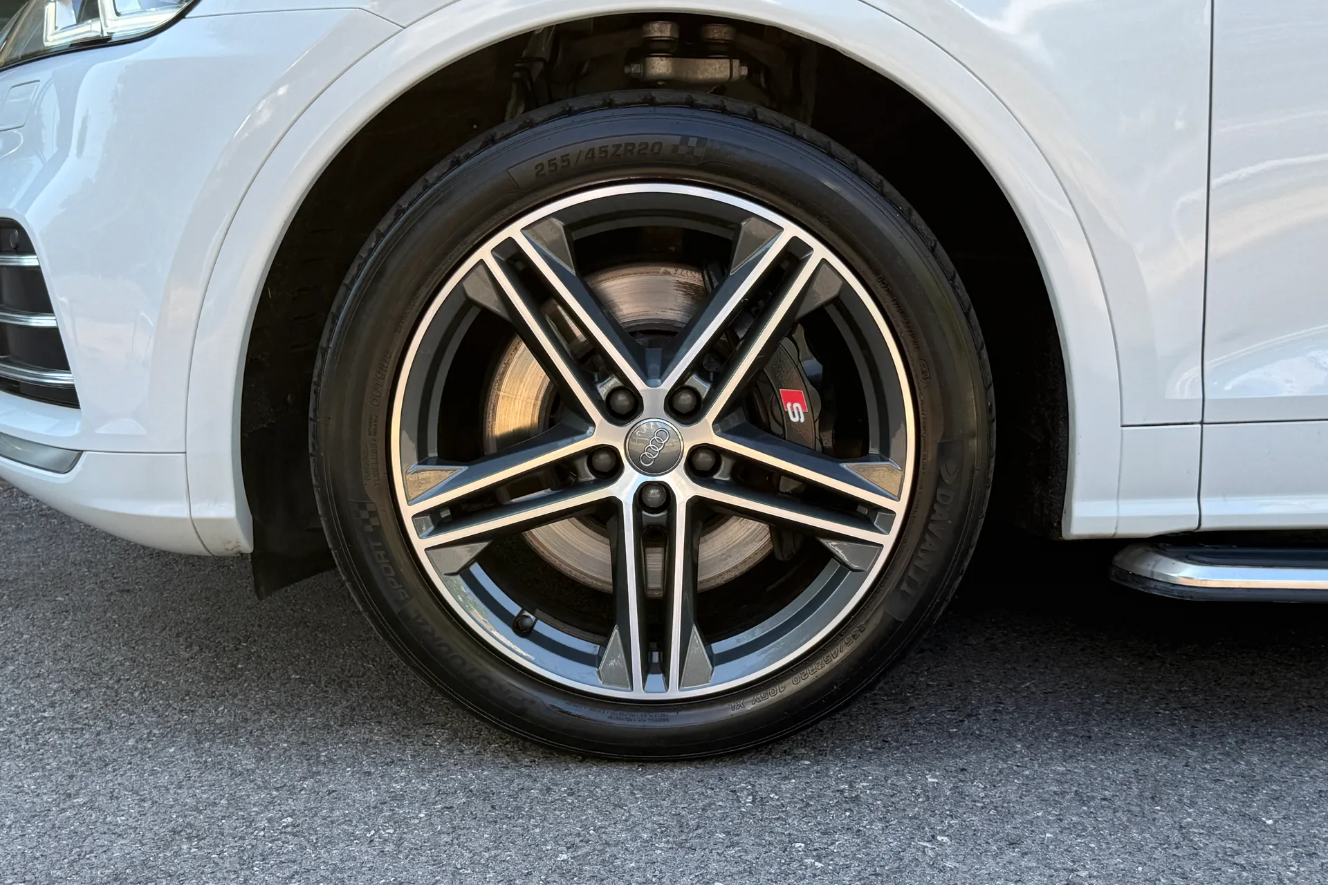 Audi Q5 thumbnail image number 5