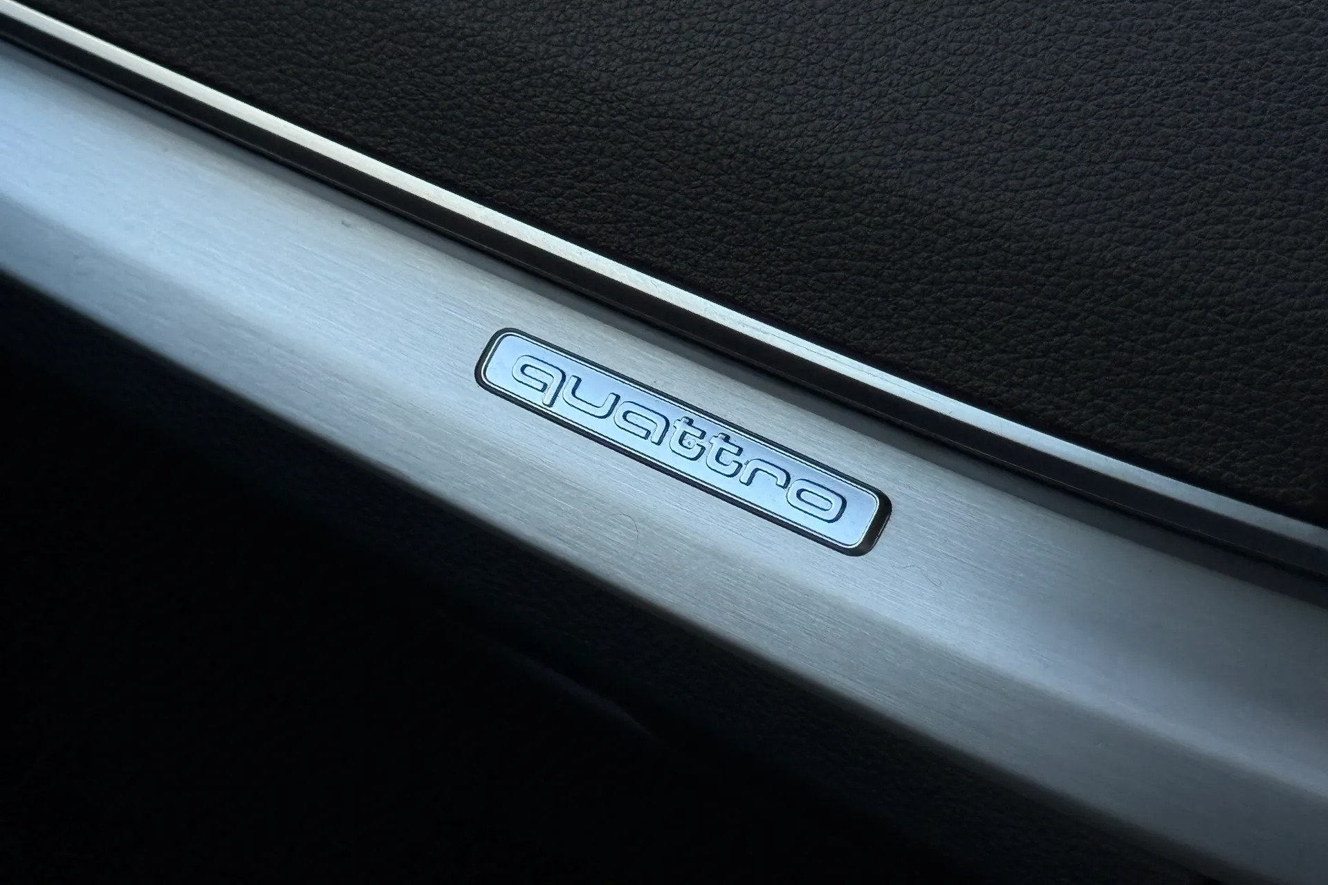 Audi Q5 thumbnail image number 32
