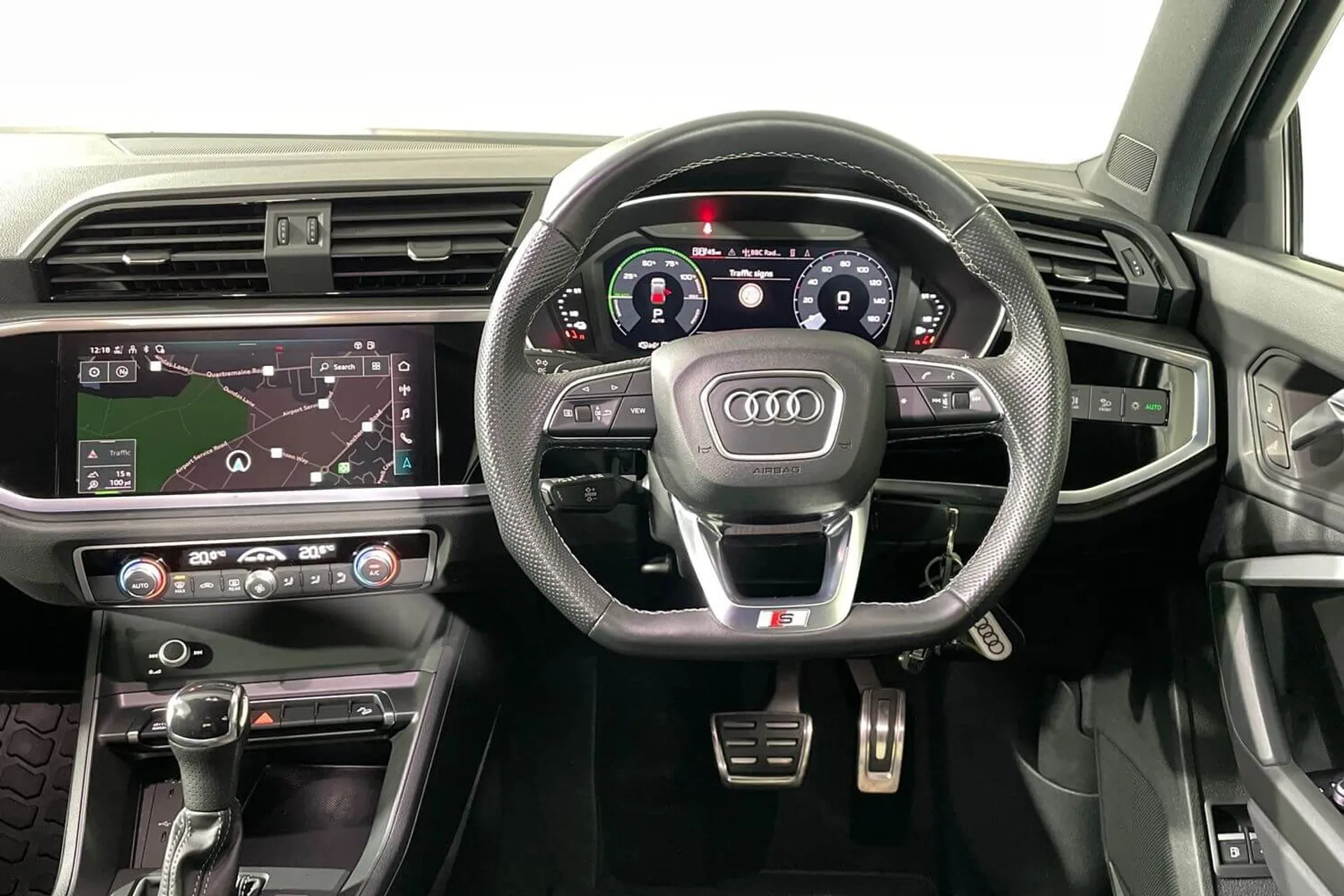 Audi Q3 thumbnail image number 33