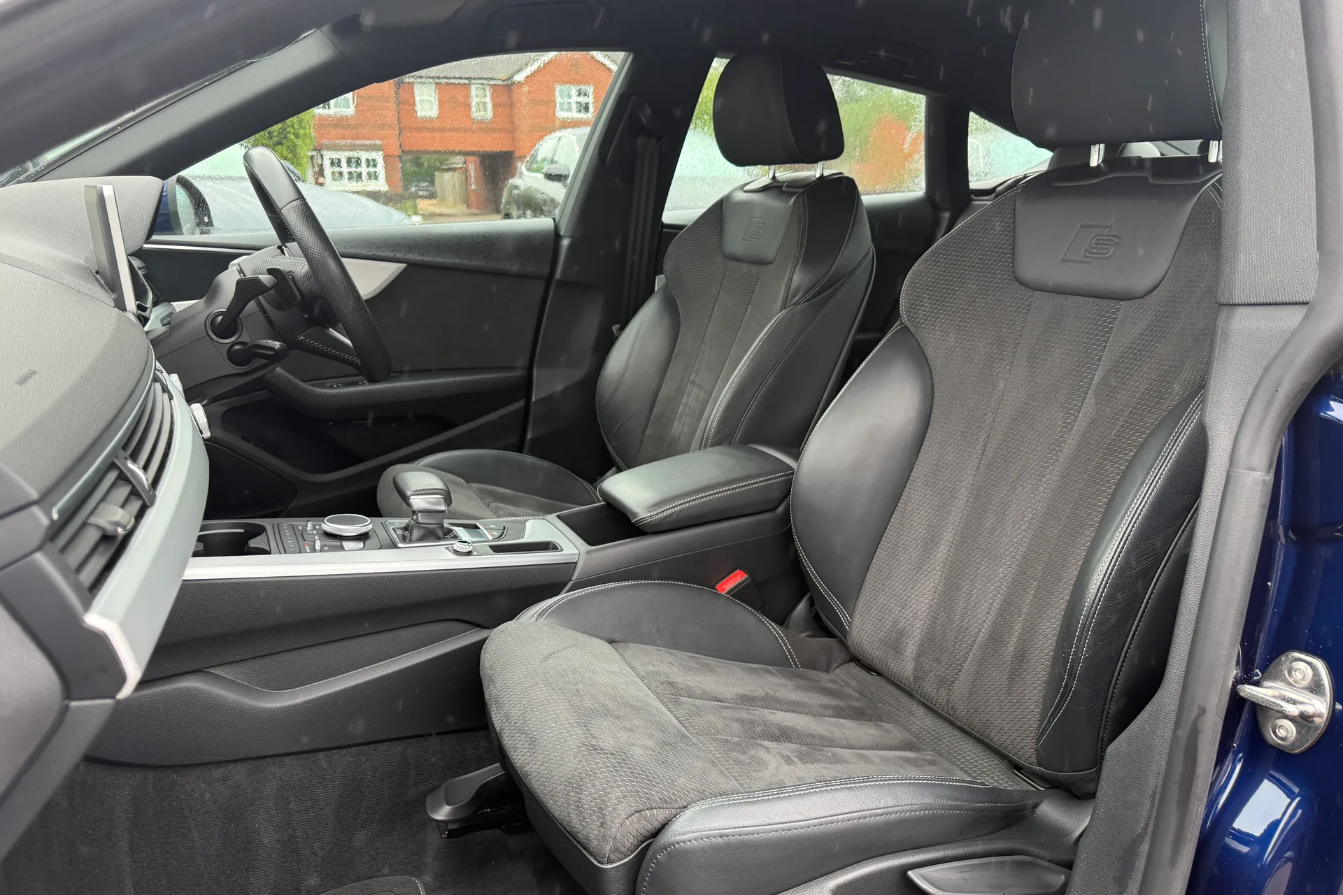 Audi A5 thumbnail image number 27