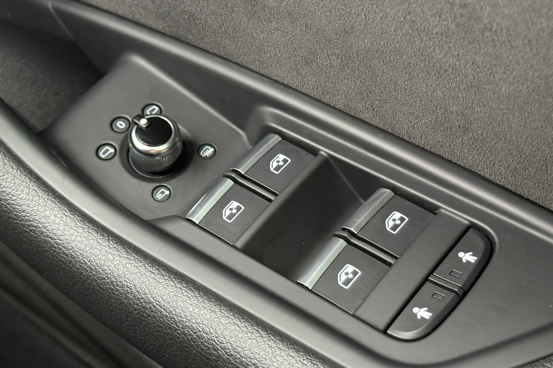 Audi A5 thumbnail image number 16