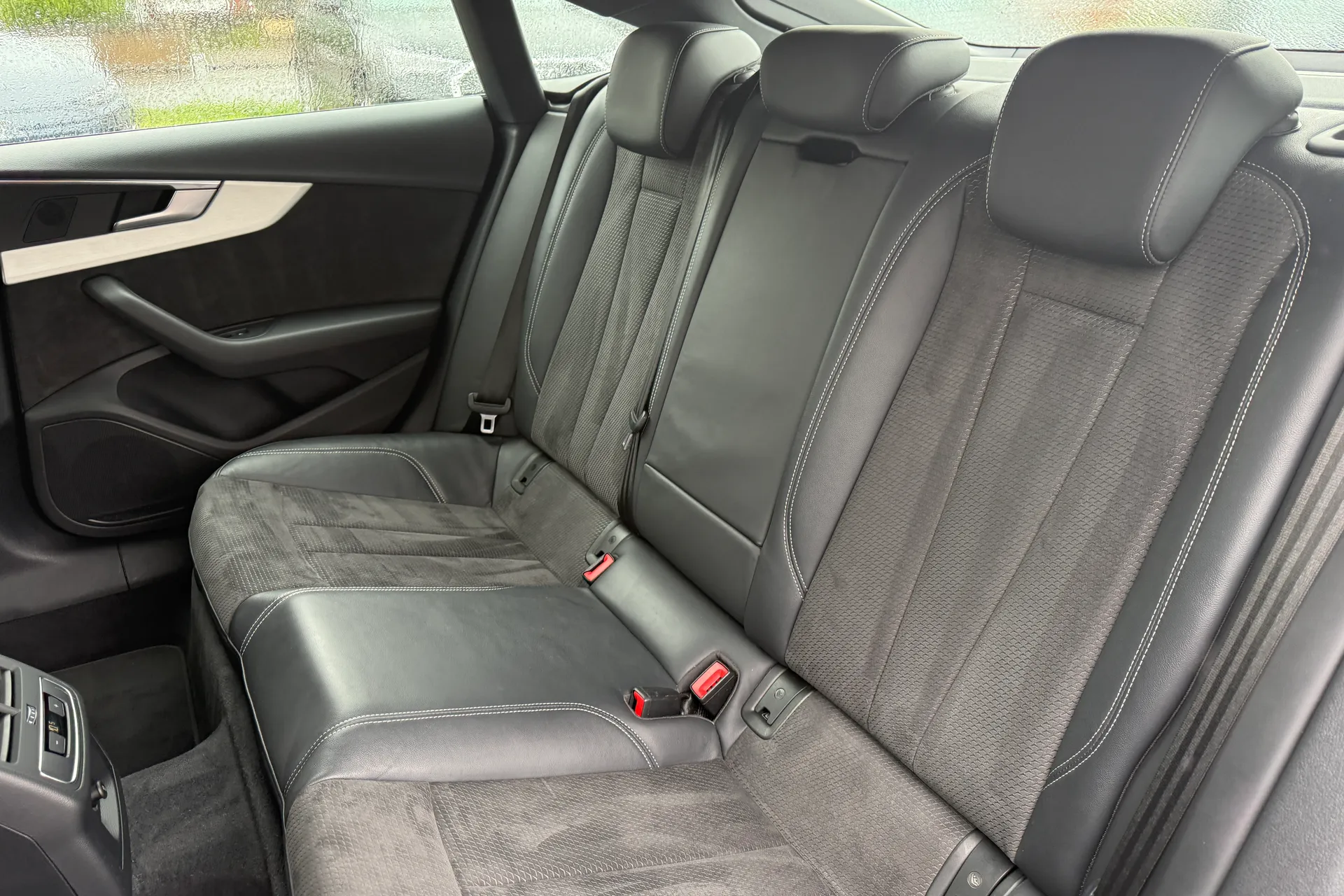 Audi A5 thumbnail image number 40