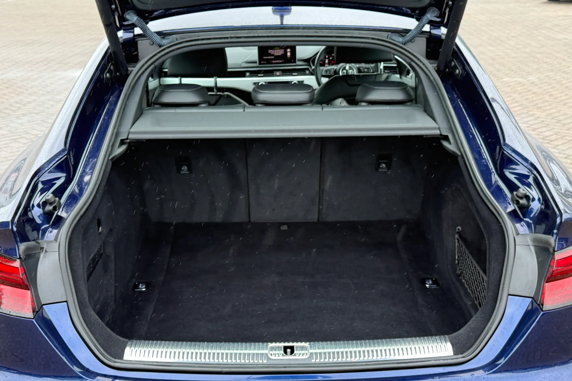 Audi A5 thumbnail image number 32