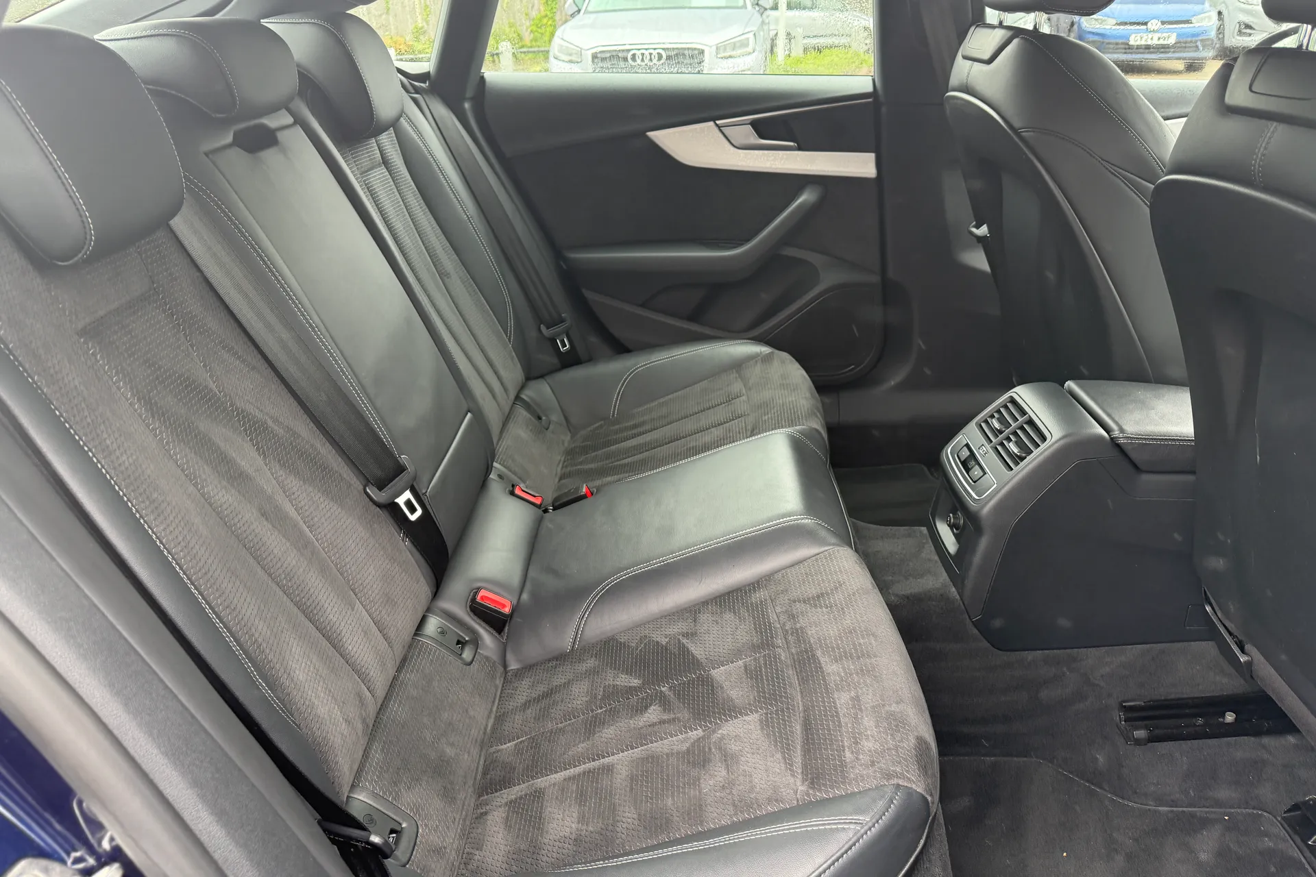 Audi A5 thumbnail image number 42