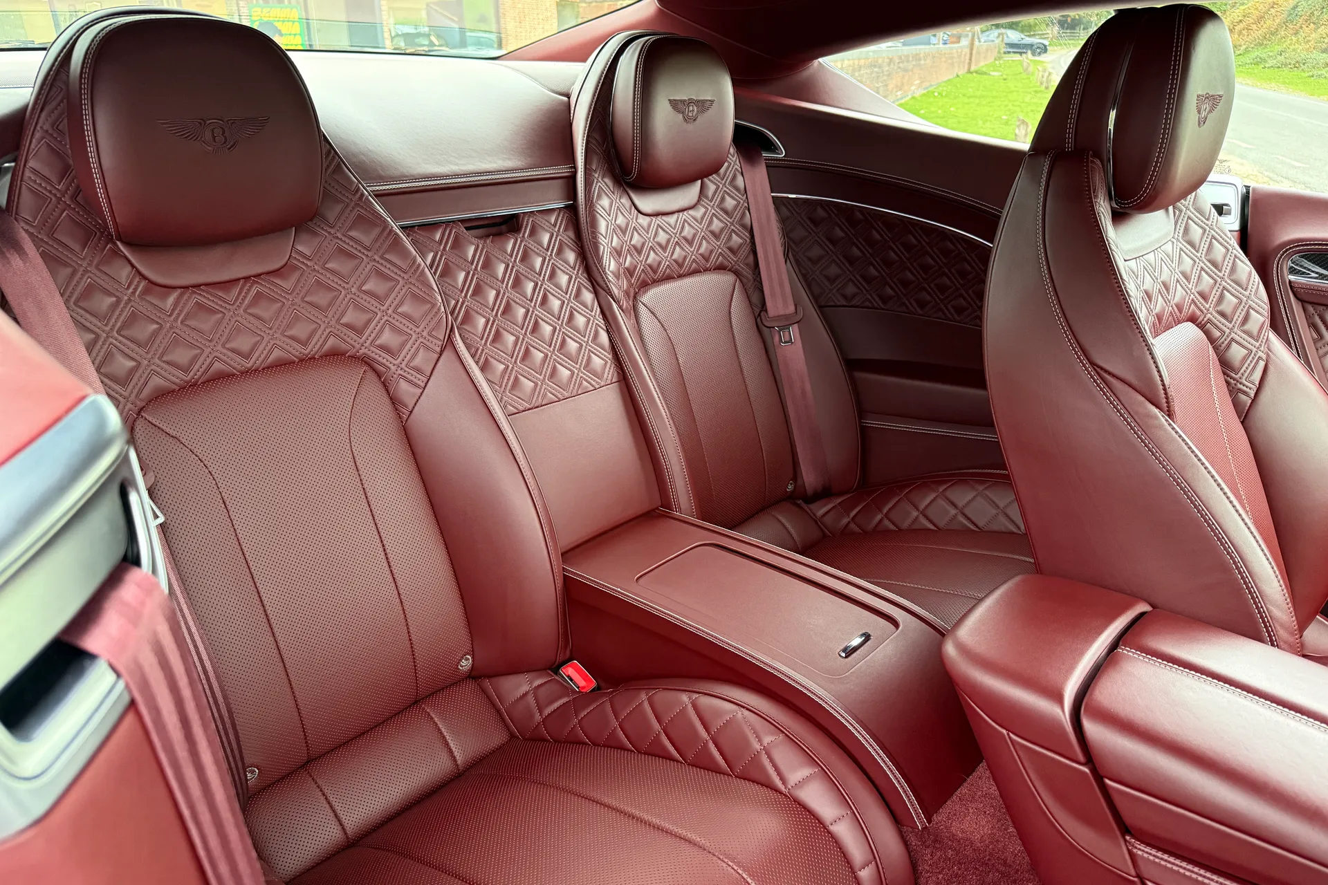 Bentley CONTINENTAL GT thumbnail image number 26