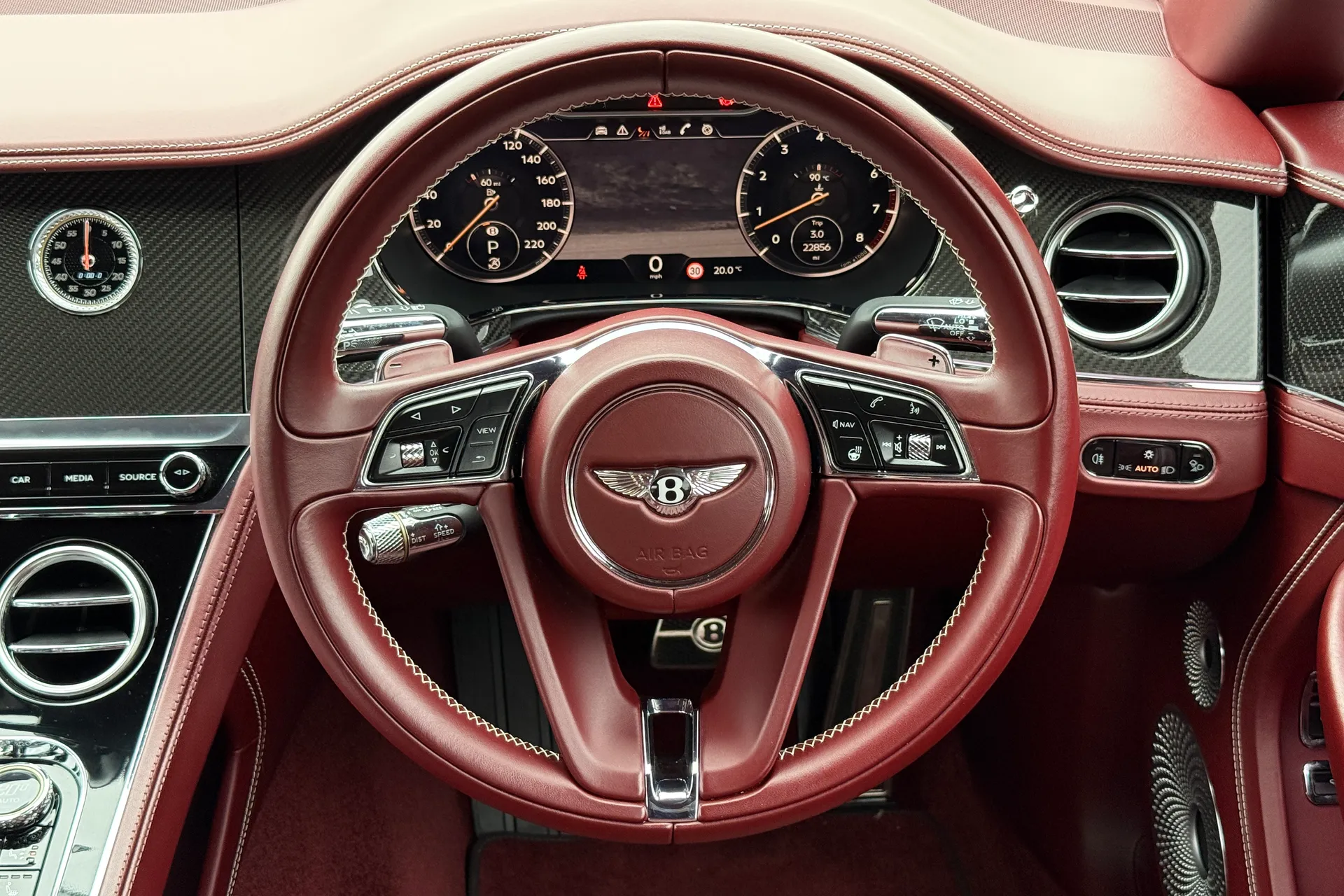Bentley CONTINENTAL GT thumbnail image number 33