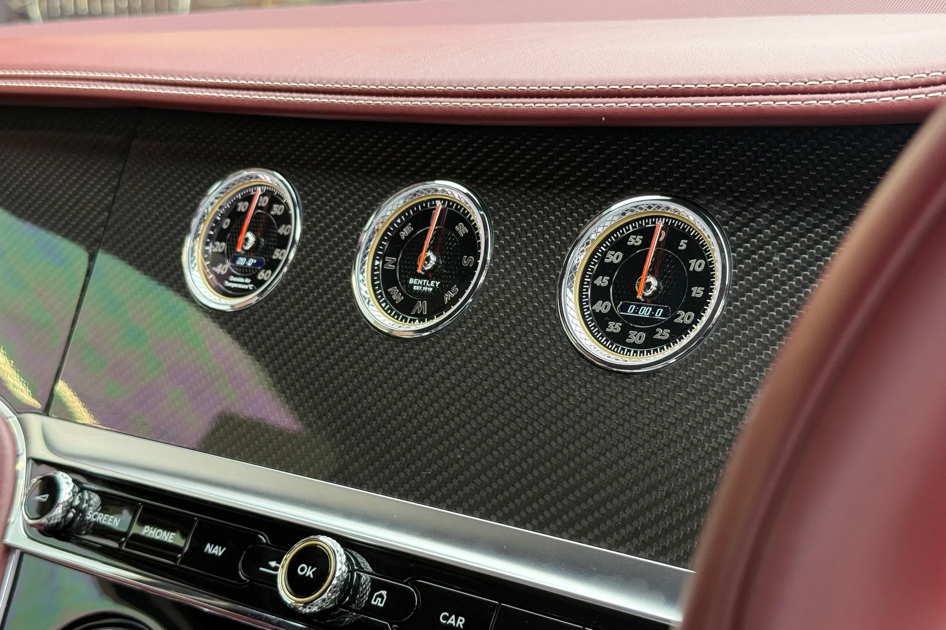 Bentley CONTINENTAL GT thumbnail image number 25