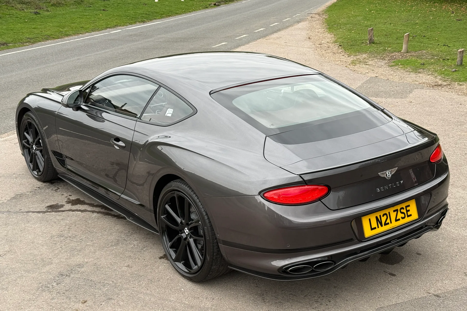 Bentley CONTINENTAL GT thumbnail image number 36