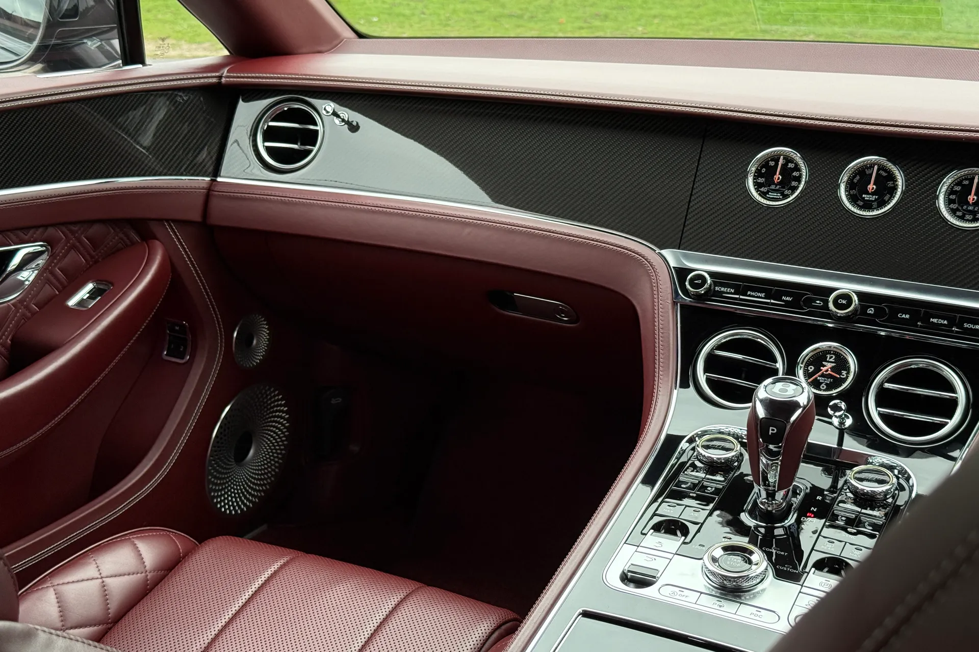 Bentley CONTINENTAL GT thumbnail image number 28