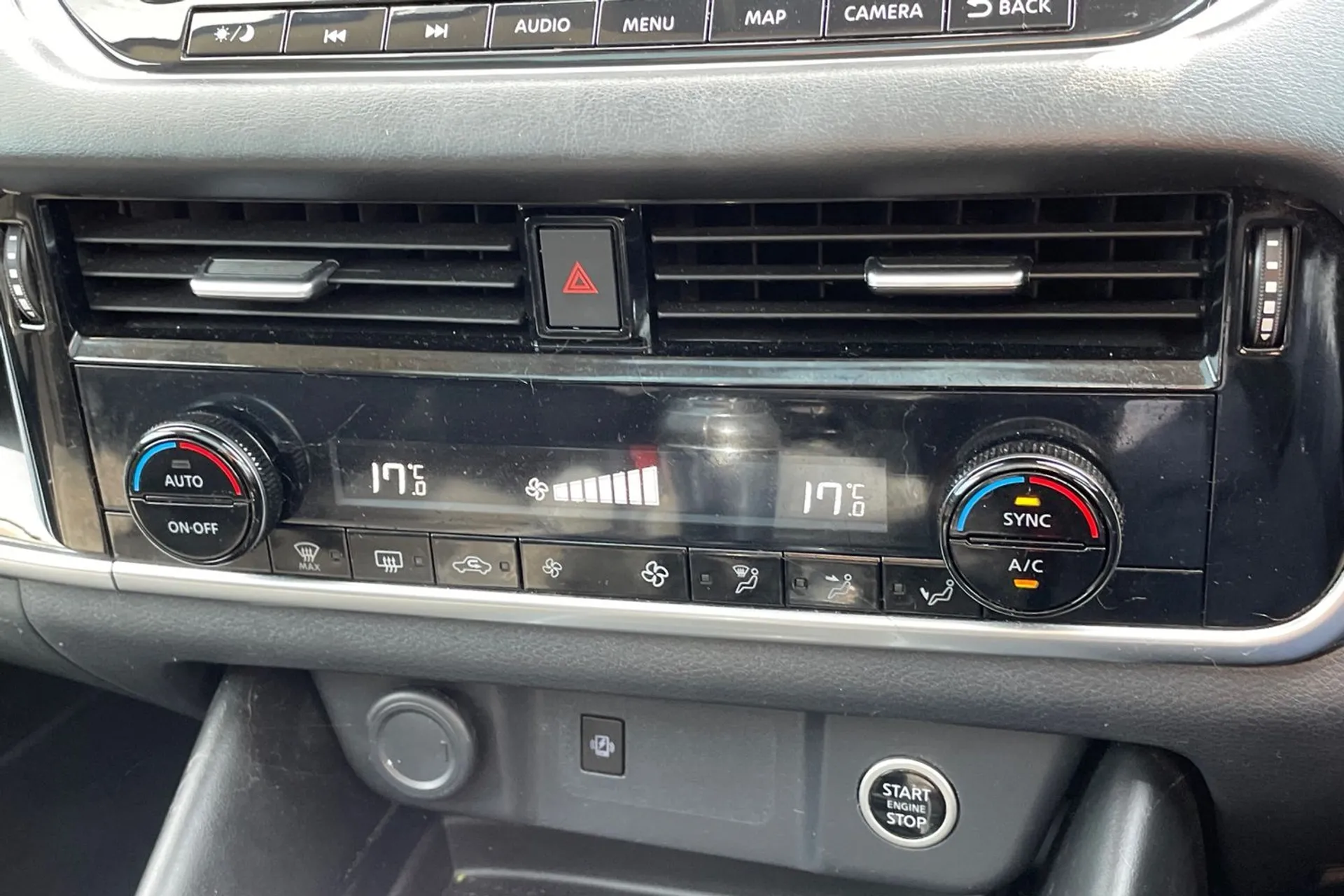 NISSAN QASHQAI thumbnail image number 38