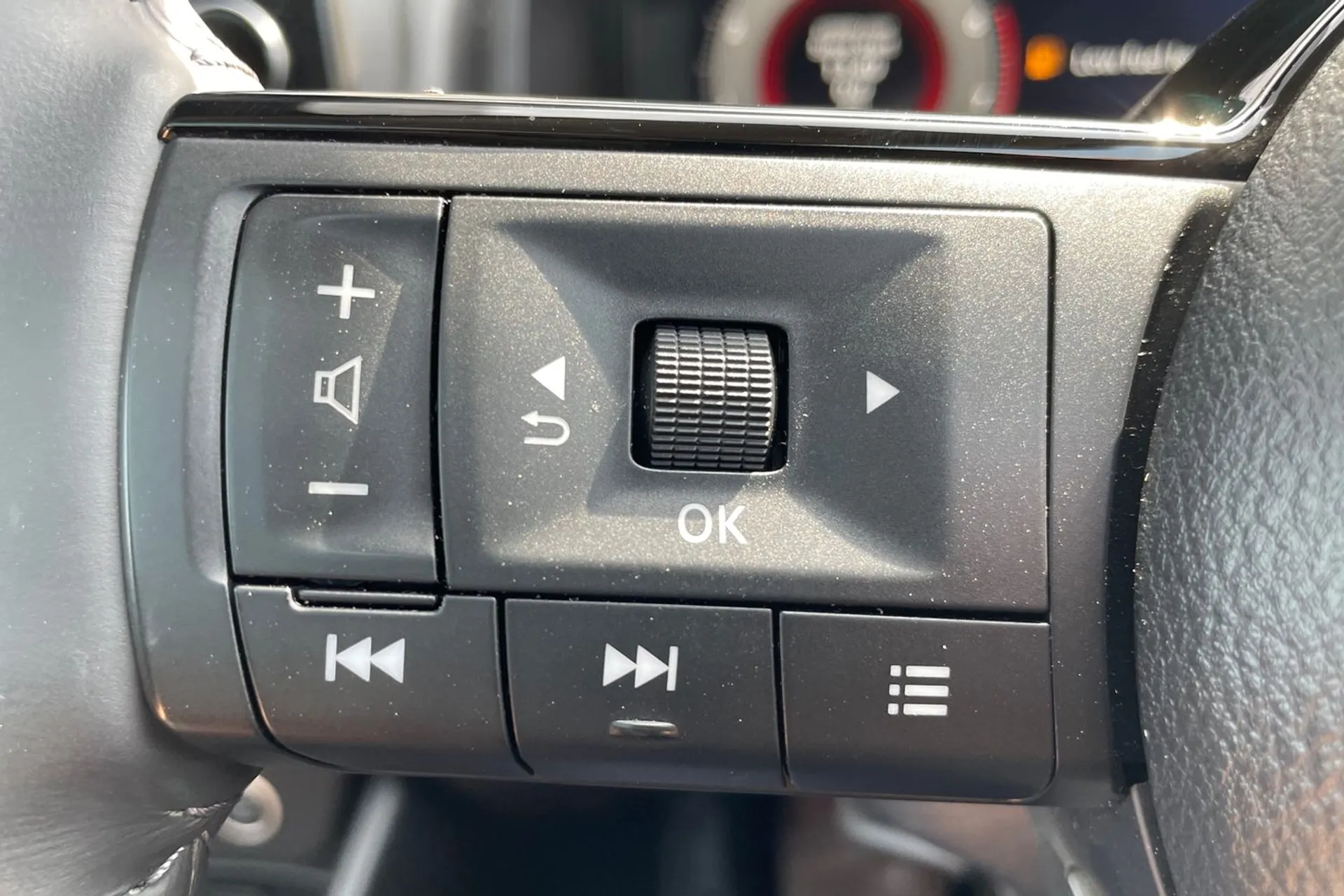 NISSAN QASHQAI thumbnail image number 36