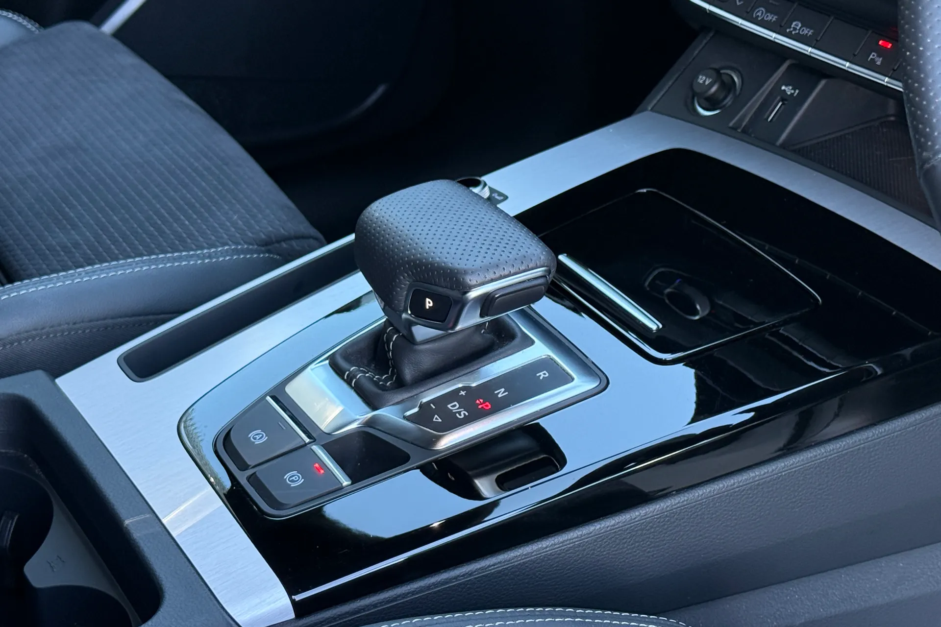 Audi Q5 thumbnail image number 19