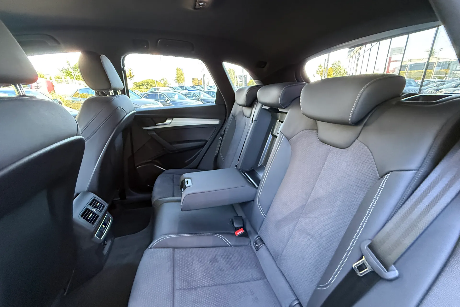 Audi Q5 thumbnail image number 46