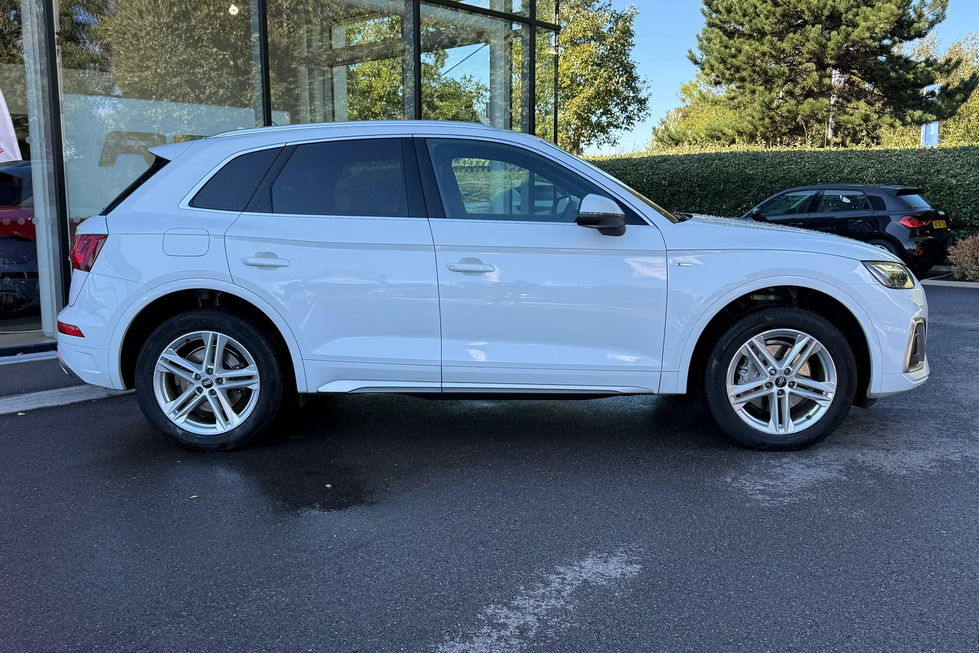 Audi Q5 thumbnail image number 2