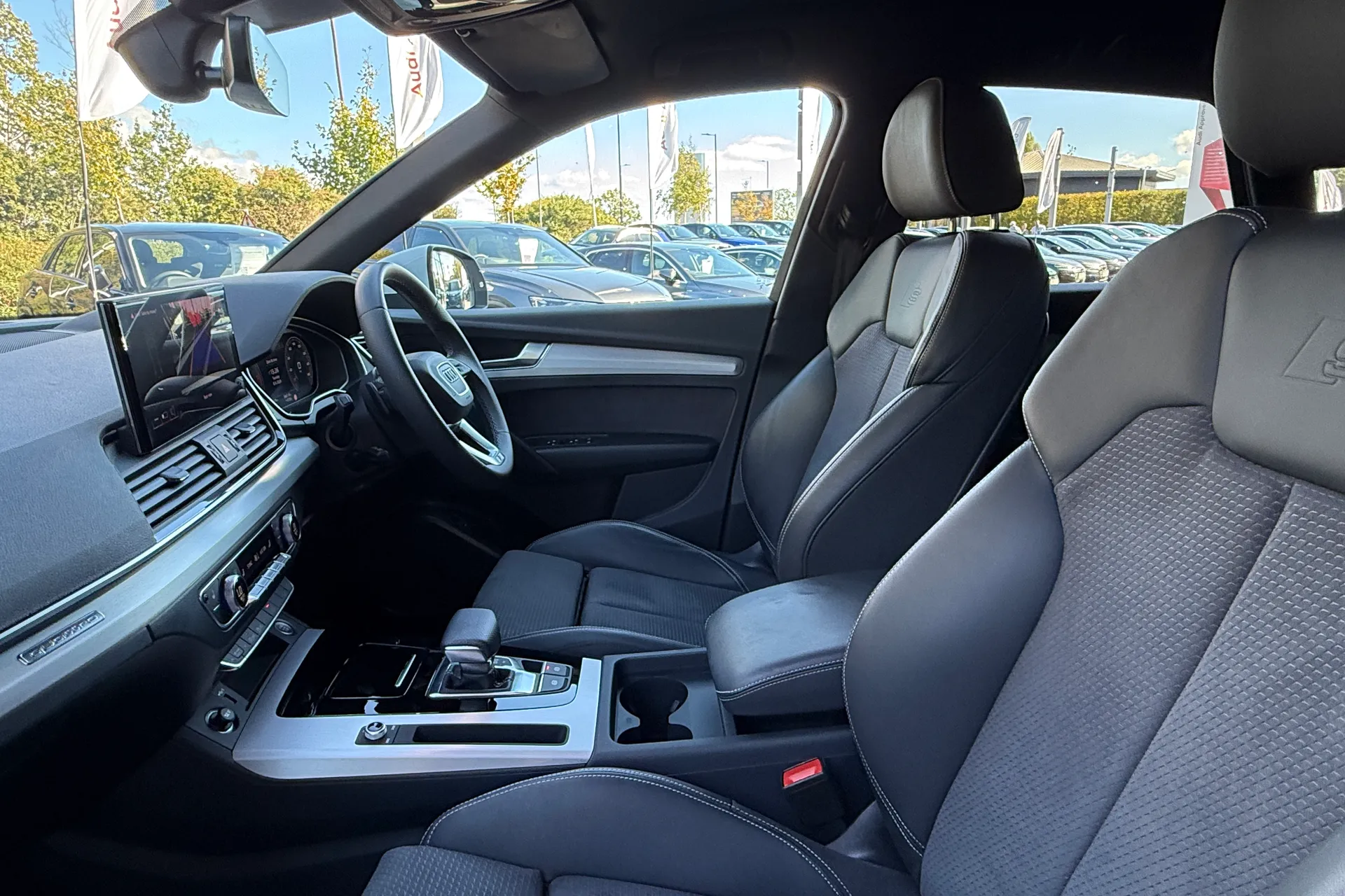 Audi Q5 thumbnail image number 42