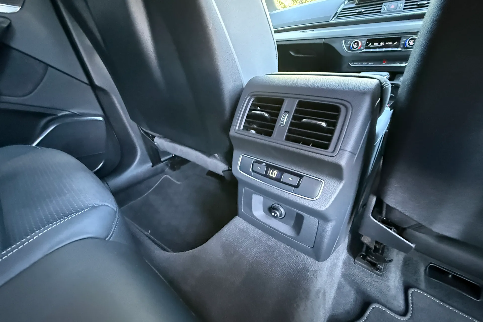 Audi Q5 thumbnail image number 40