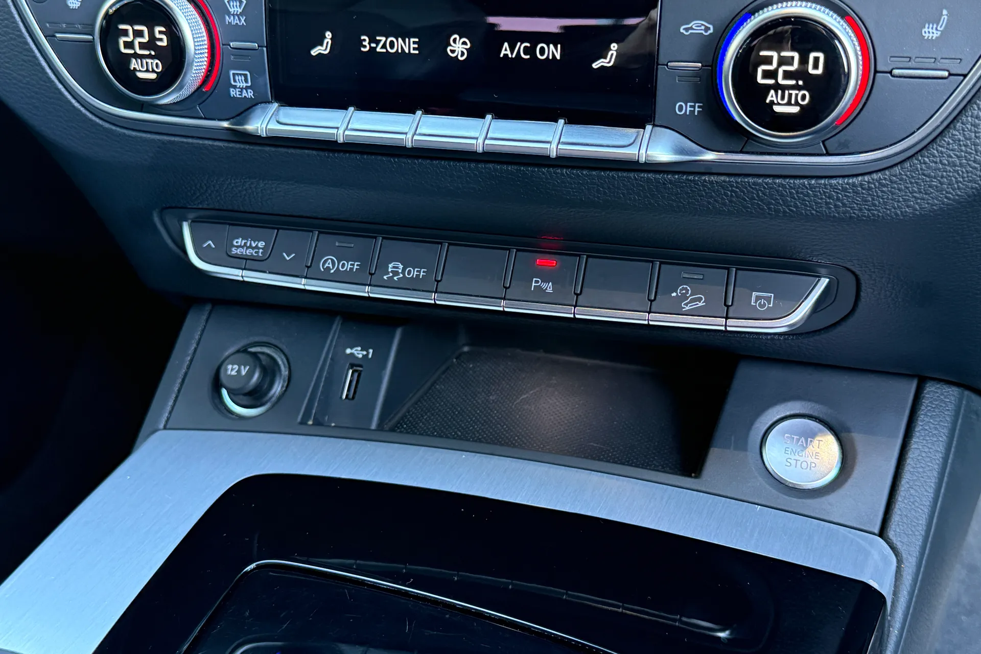 Audi Q5 thumbnail image number 24