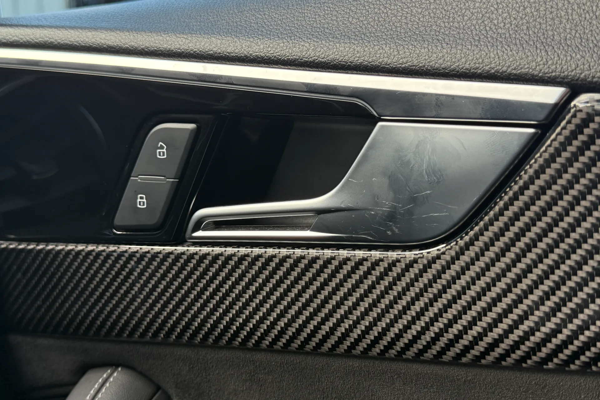 Audi RS4 thumbnail image number 42