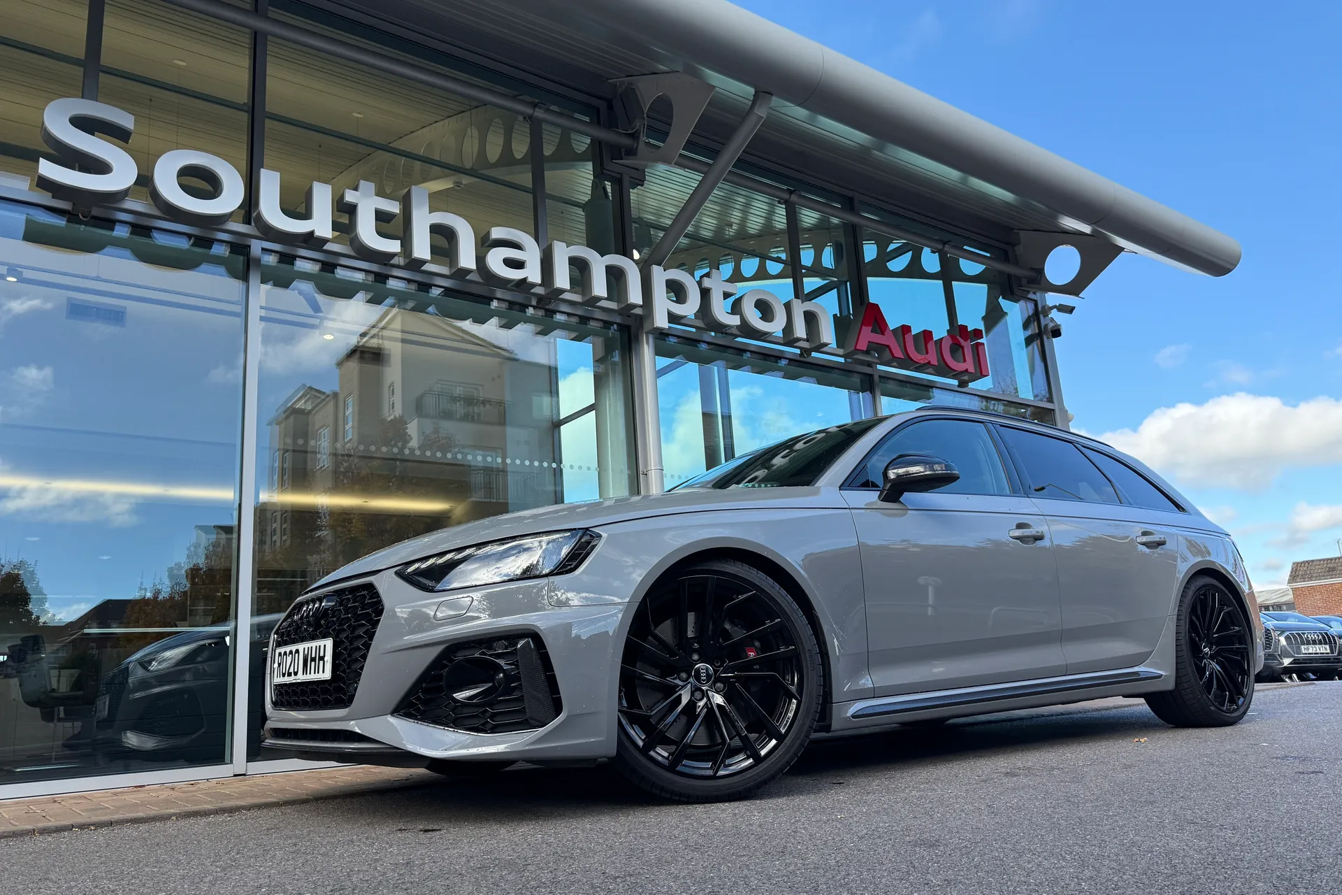 Audi RS4 thumbnail image number 78