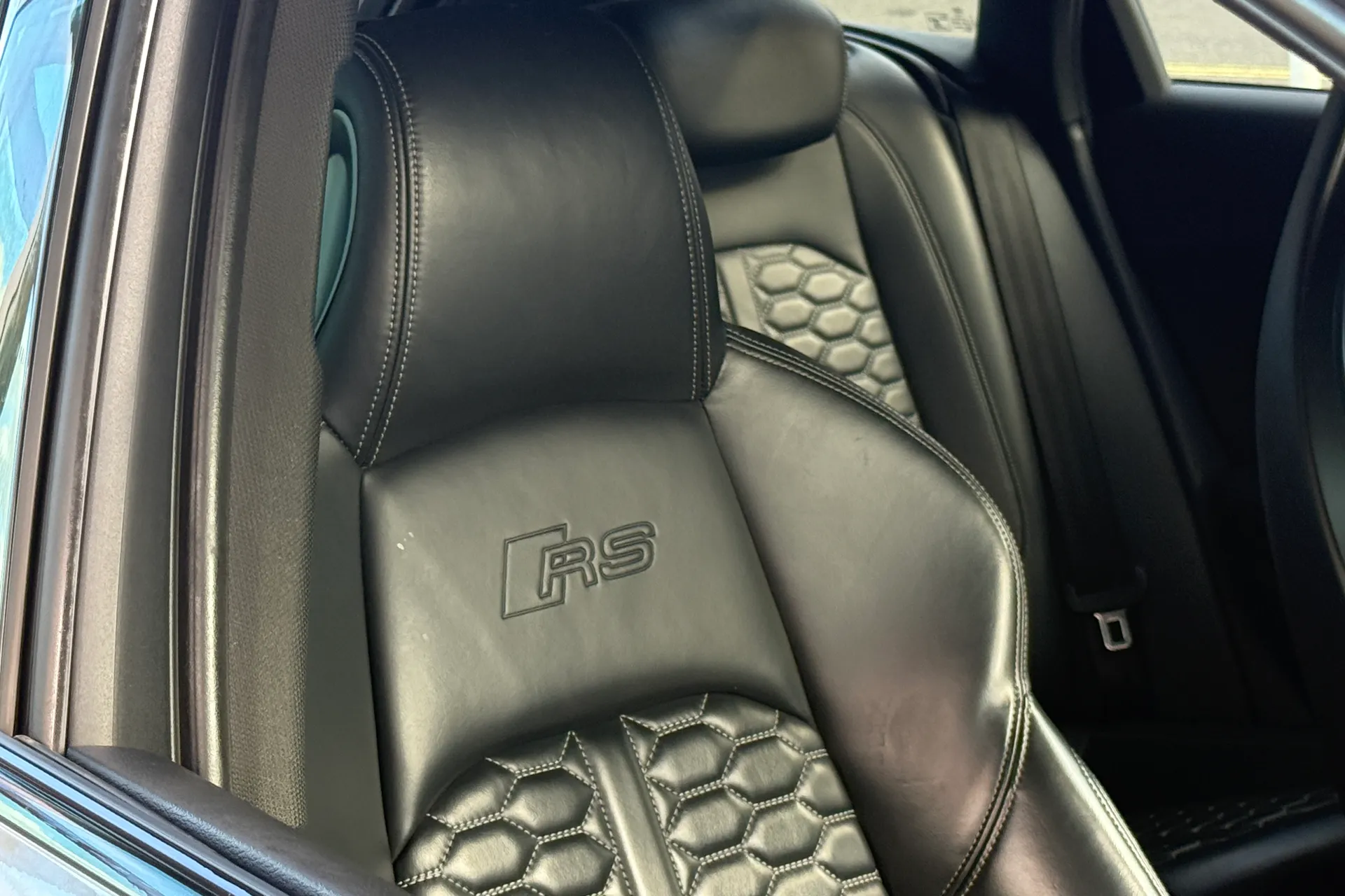 Audi RS4 thumbnail image number 77