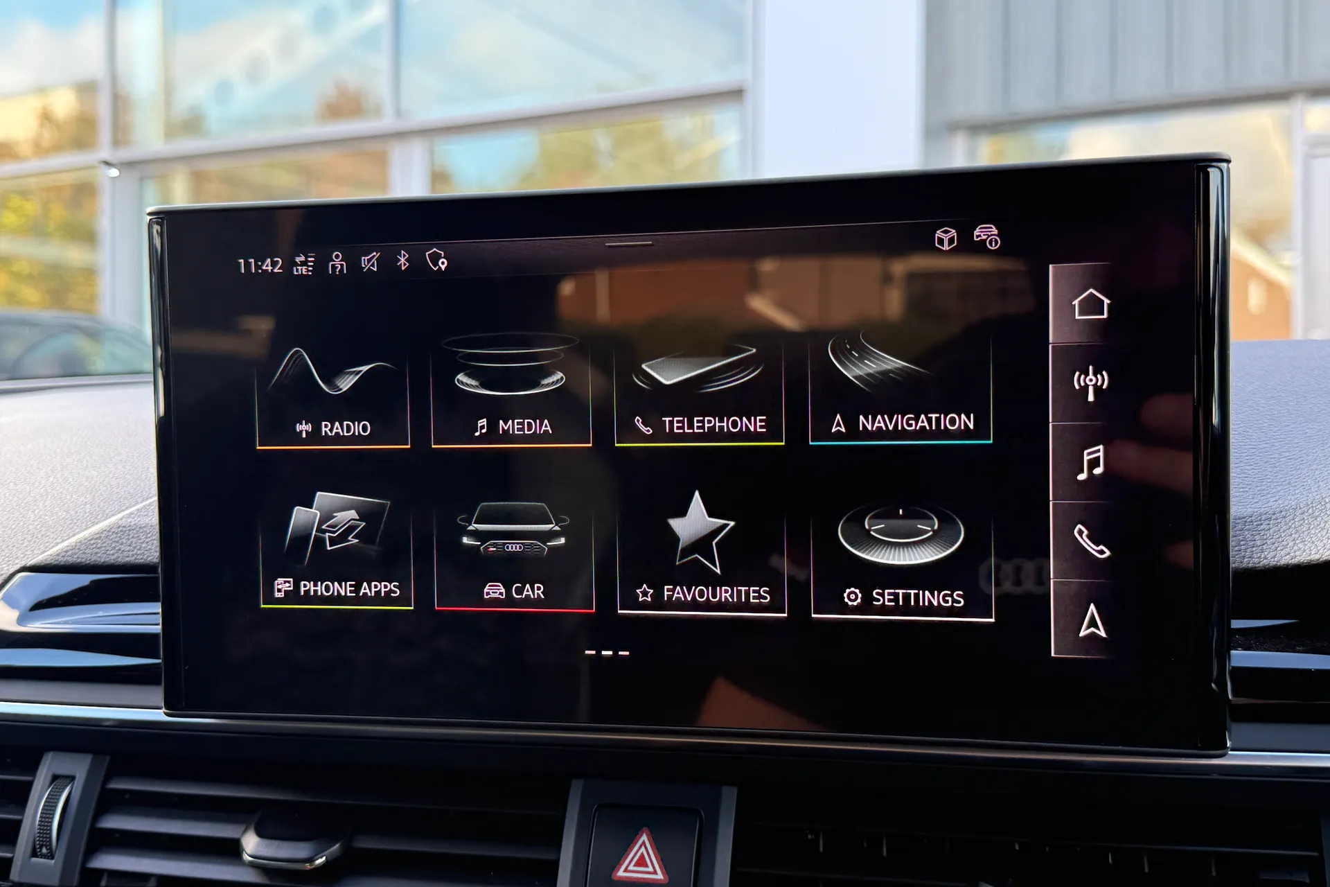 Audi RS4 thumbnail image number 18