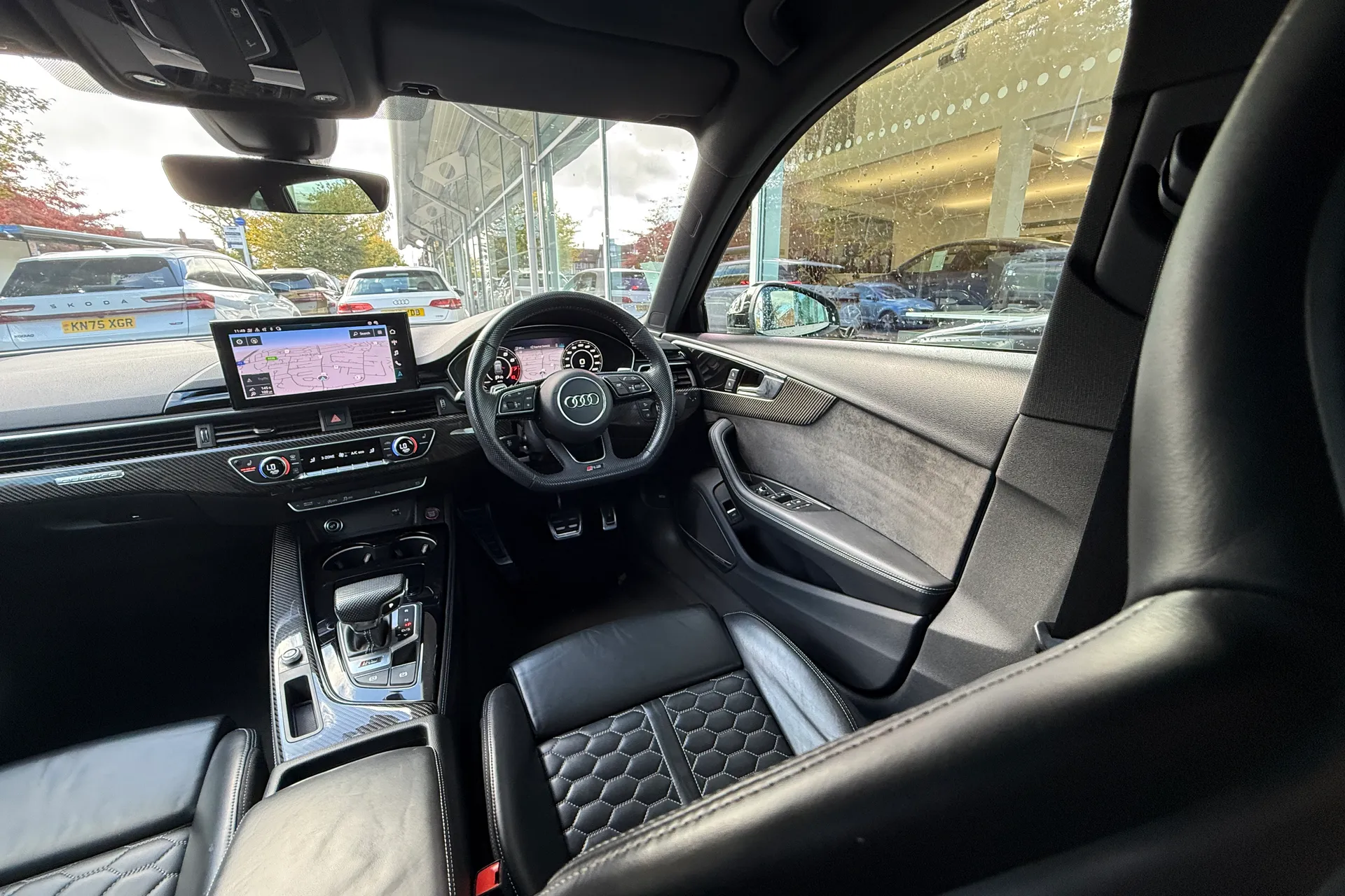 Audi RS4 thumbnail image number 50