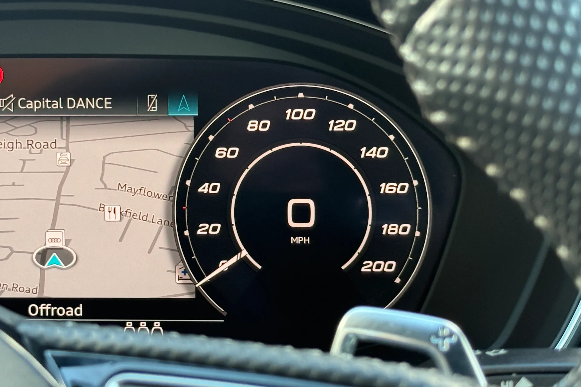 Audi RS4 thumbnail image number 15