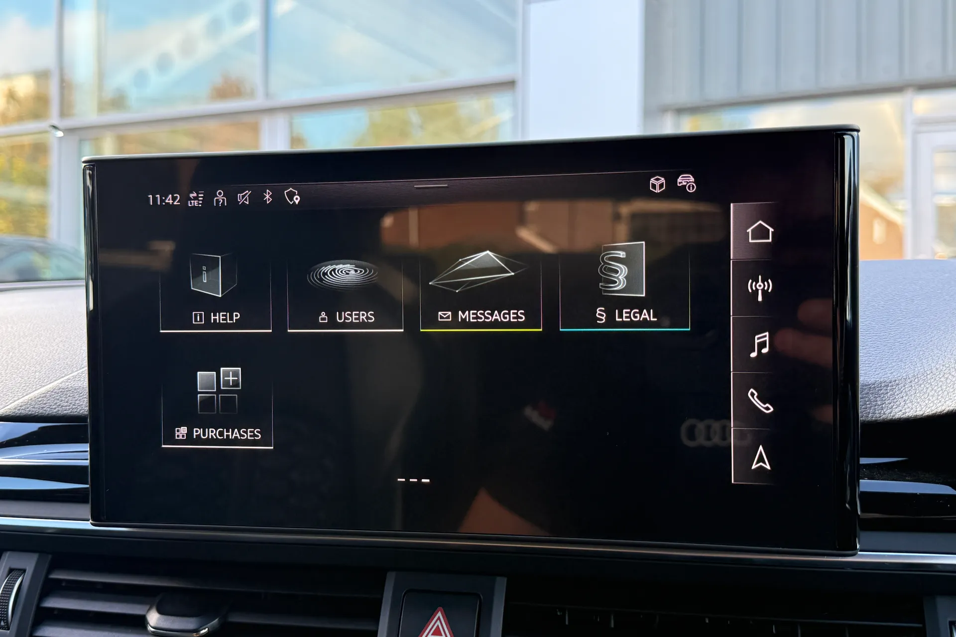 Audi RS4 thumbnail image number 20