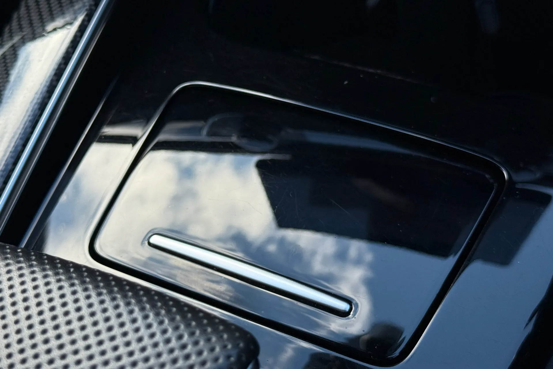 Audi RS4 thumbnail image number 31