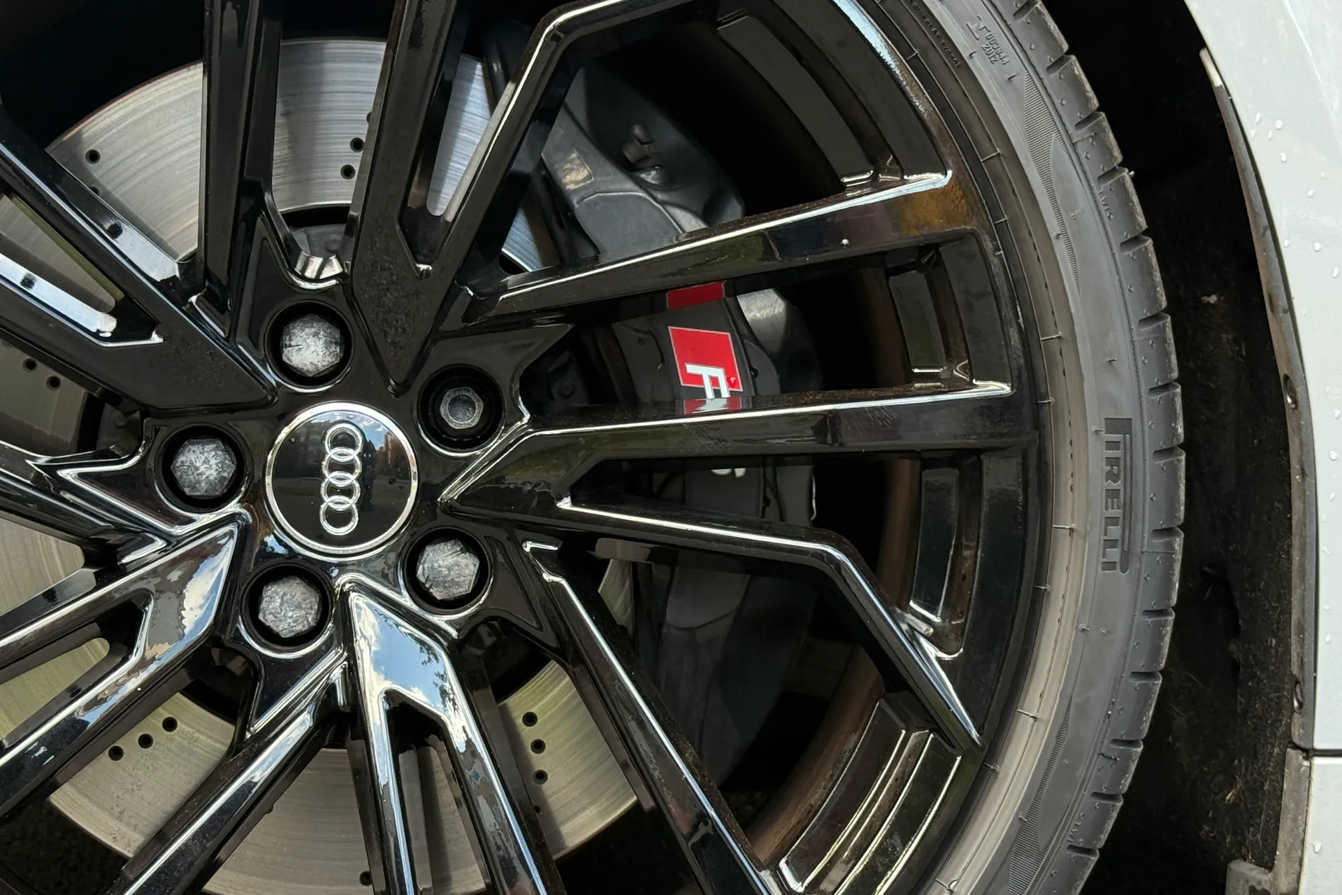 Audi RS4 thumbnail image number 68