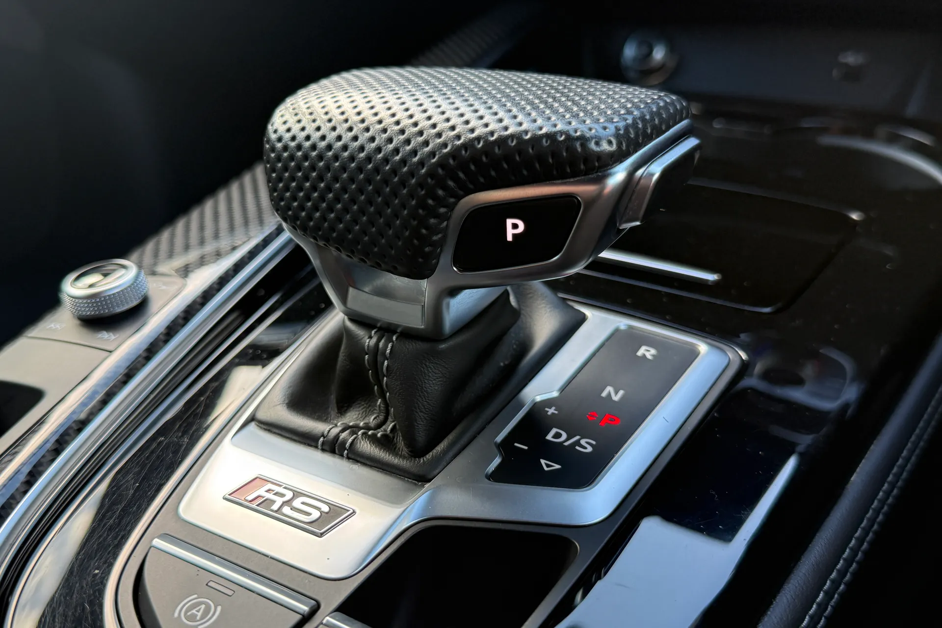 Audi RS4 thumbnail image number 29