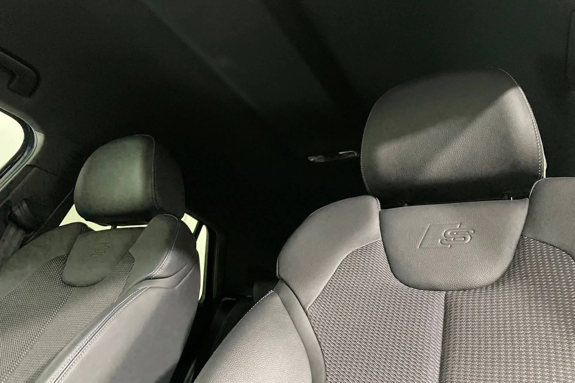 Audi Q2 thumbnail image number 30