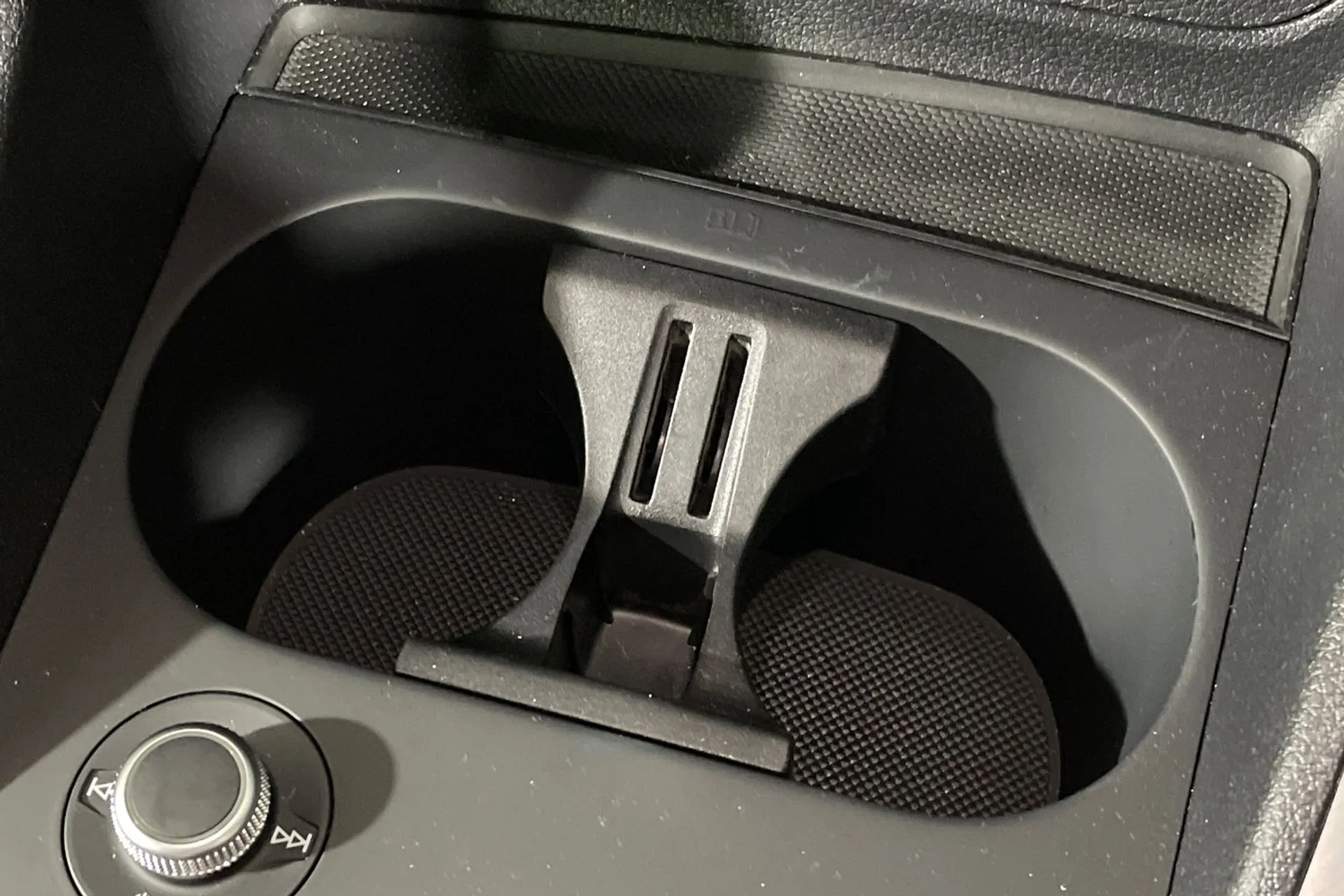 Audi Q2 thumbnail image number 42