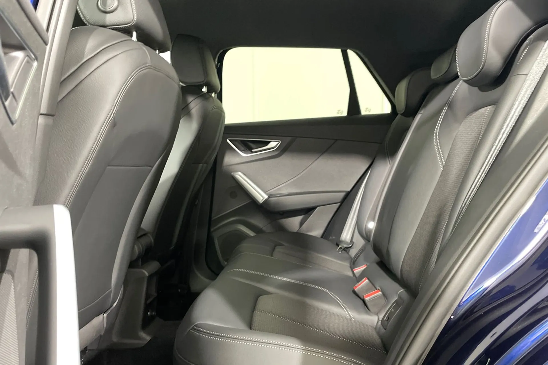 Audi Q2 thumbnail image number 31