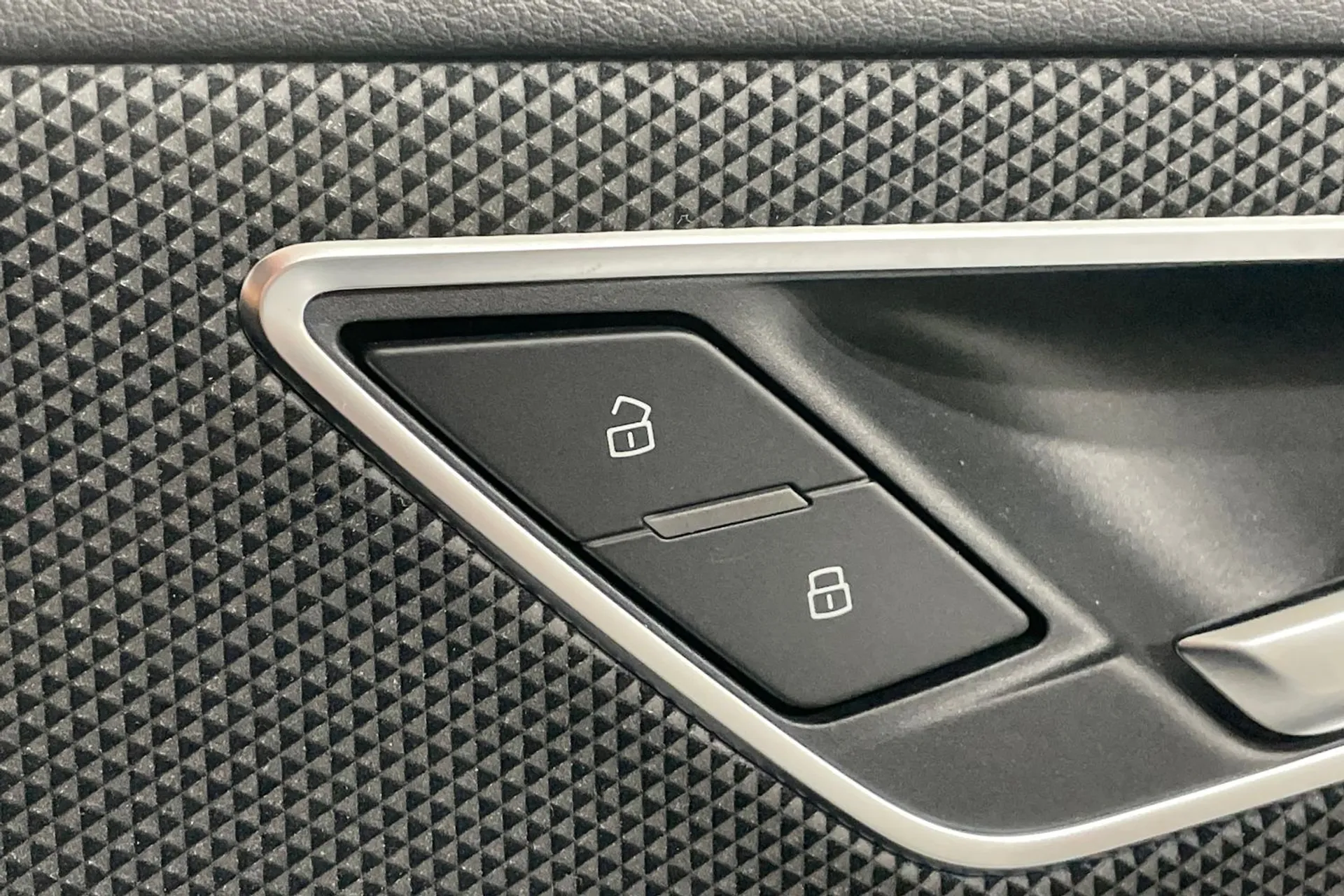 Audi Q2 thumbnail image number 59